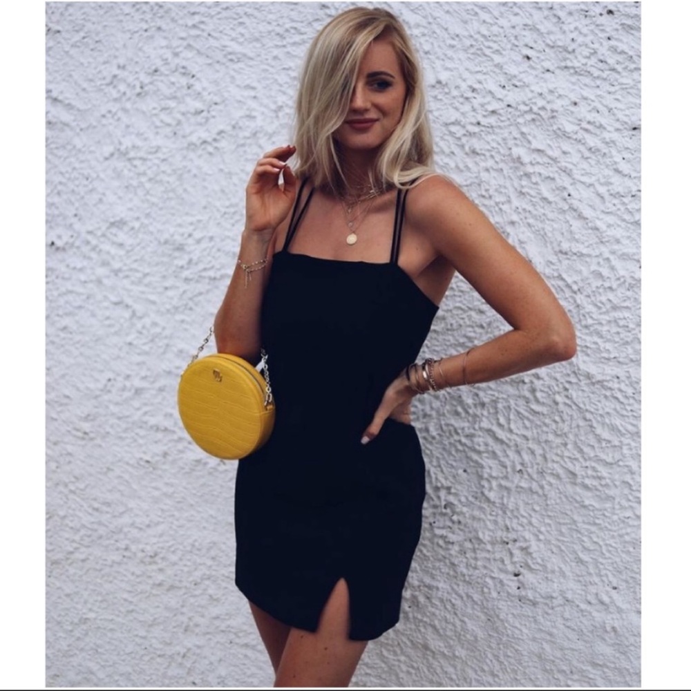 ZARA MINI DRESS WITH SLIT 🔥 - Picture 2 of 8